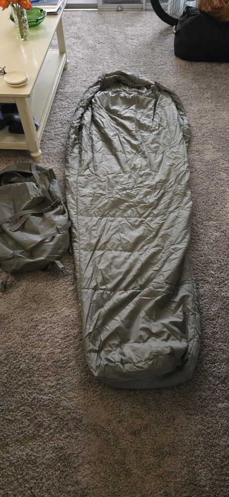 Modular sleeping bag, lightweight with stuff sack military green