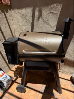 Traeger Pro 22 Pellet Grill + Extras & Mesquite Pellets