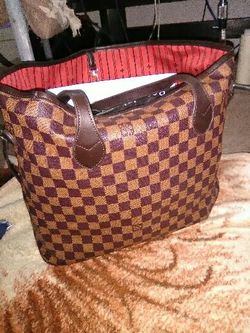 Louis Vuitton neverfull bag