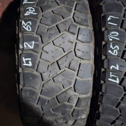 LT 265 70 17 Pair