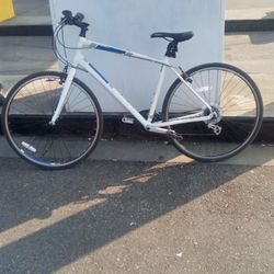 Diamondback Insight 28inch Hybrid Bike