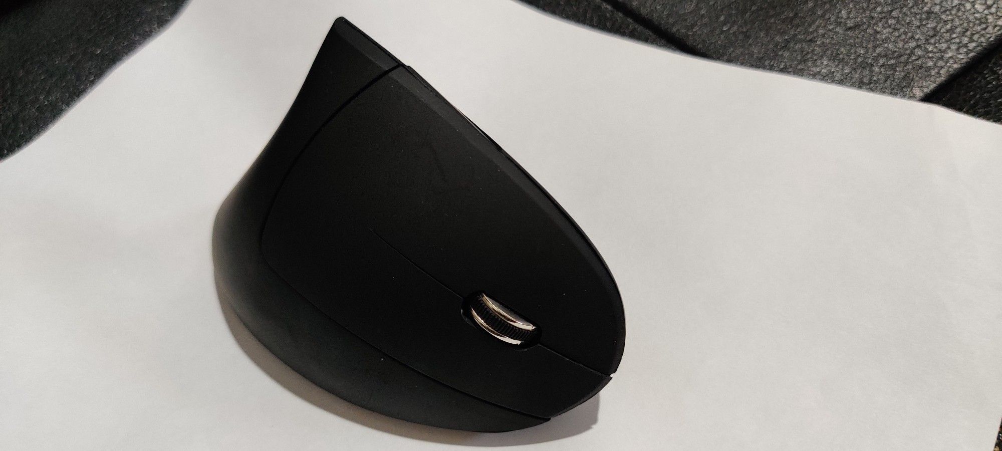 Wireless mouse, USB Missing Could Be Used For Parts