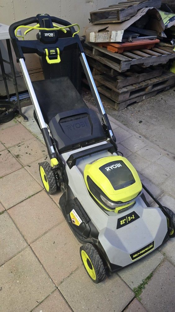 Ryobi 21" Self-propelled Lawn Mower