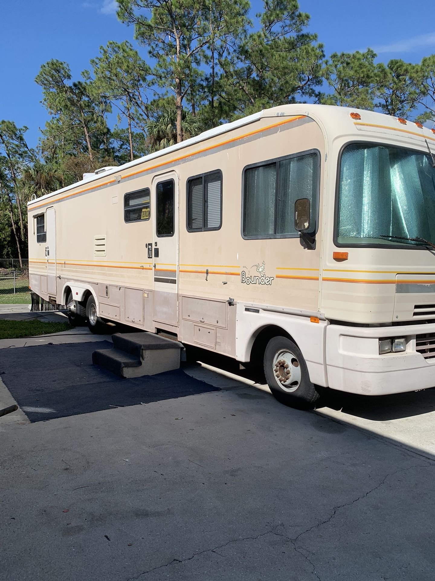 1983 Ford Bounder