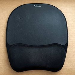 Fellowes Memory Foam Mouse Pad/Wrist Rest Combo, Non-Skid Base, Black 