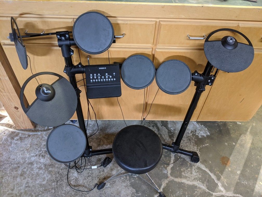 Yamaha DTX400K Electronic Drum Kit Electric Drum Set for Sale in
