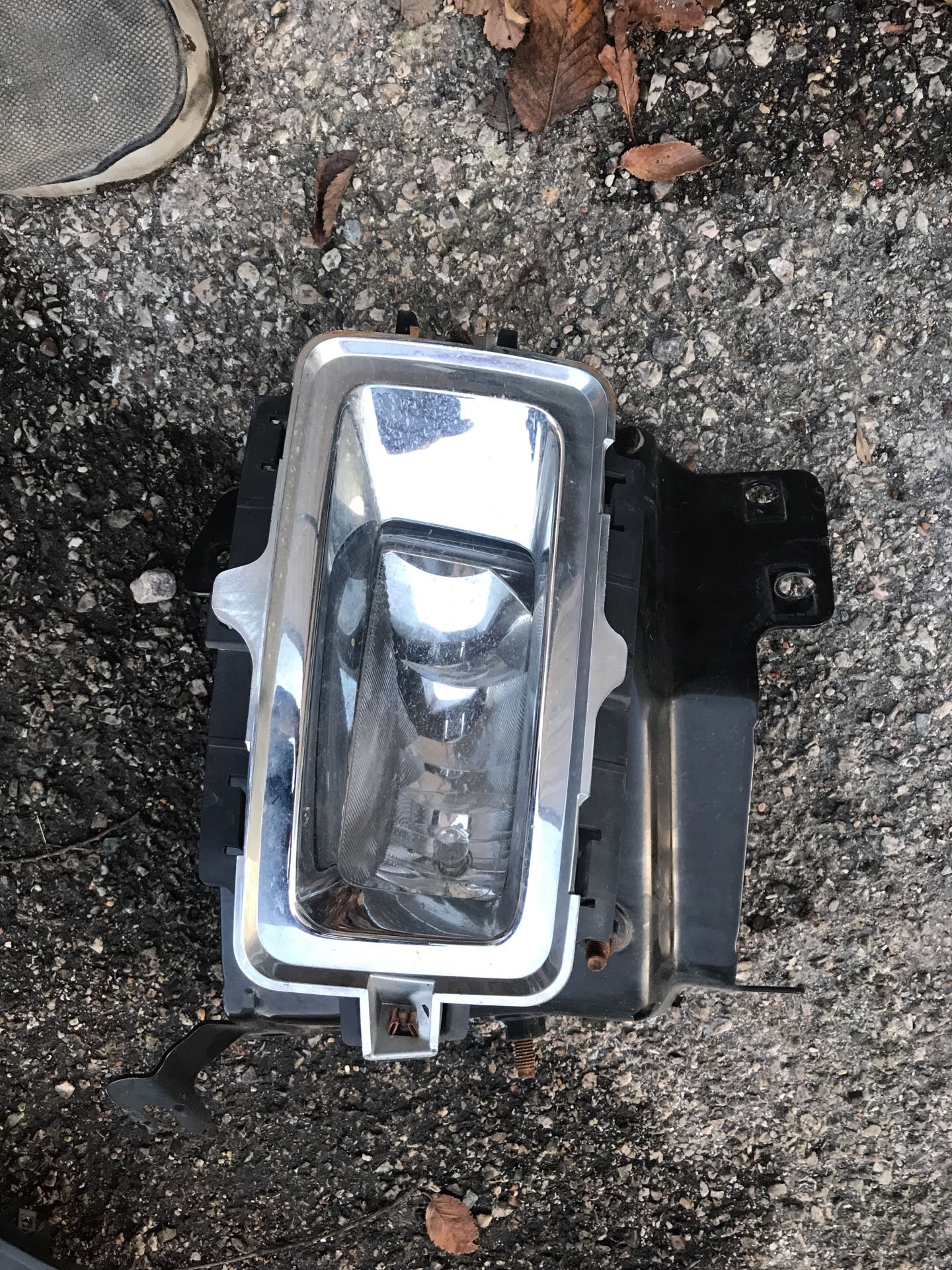 2015 chevy silverado right fog light with bracket