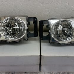2004 Dodge Ram 1500 OEM Headlight Housings