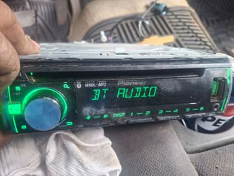 STEREO KENWOOD CD AUX USB BLUETOOTH CAMBIA DE DIFERENTES COLORES GOOD CONDICIÓN ABLO ESPAÑOL