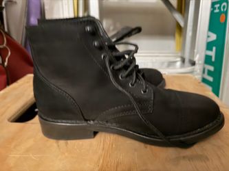 Thursday Captain boots women size 8.5