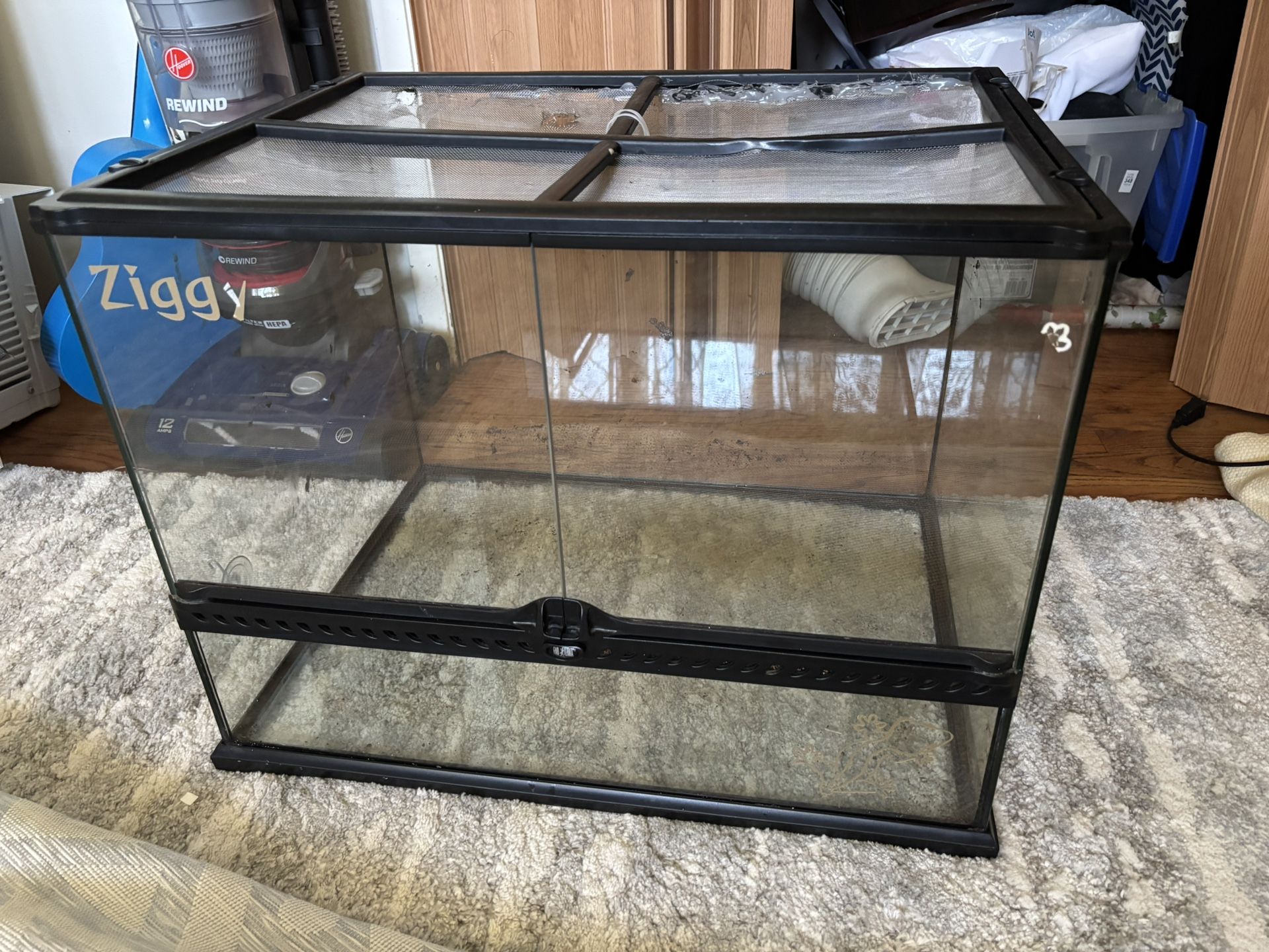 Reptile terrarium