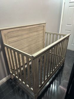 Wooden Baby Crib with Slatted Sides