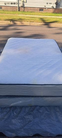 THICK FULL SIZE MATTRESS AND BOX SPRING