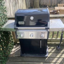 Grill W/ Propane Tank 