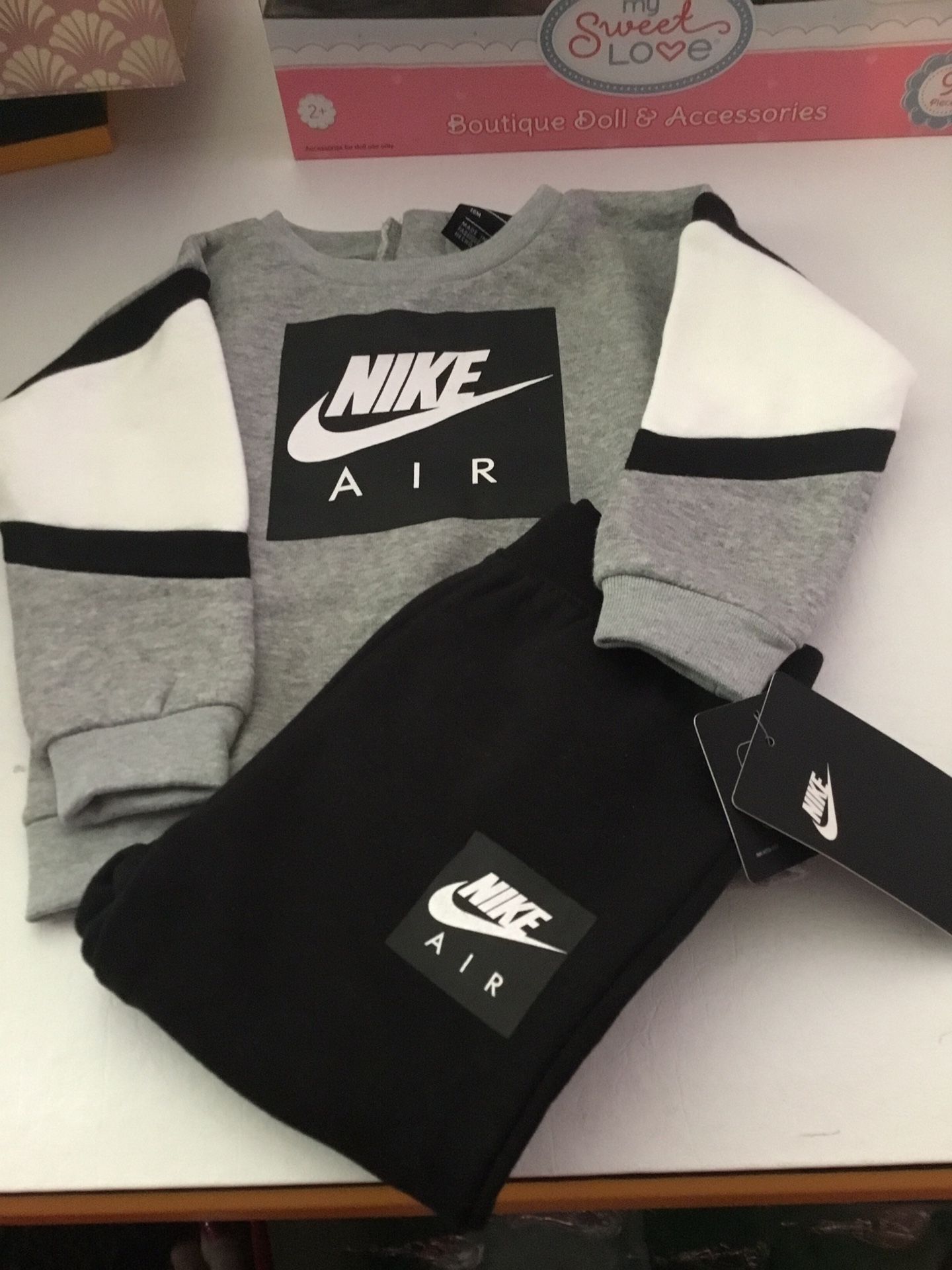    Baby Toddler  Nike  Out Fit  18 Mo  New With Tags 