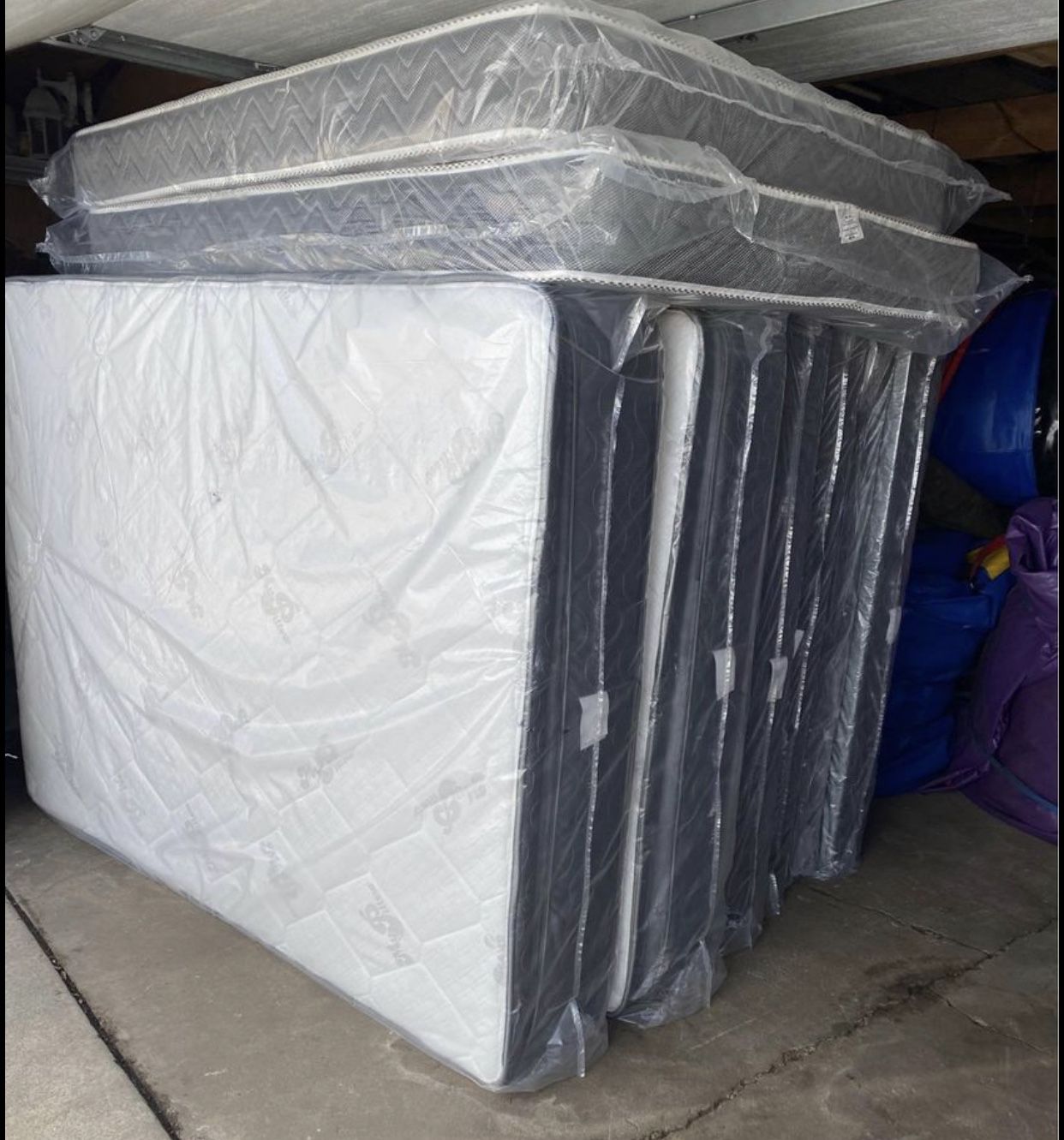 Brand New Mattresses Available In All Sizes Ready For Delivery,All Products : American Fashion Style Bags On Sale