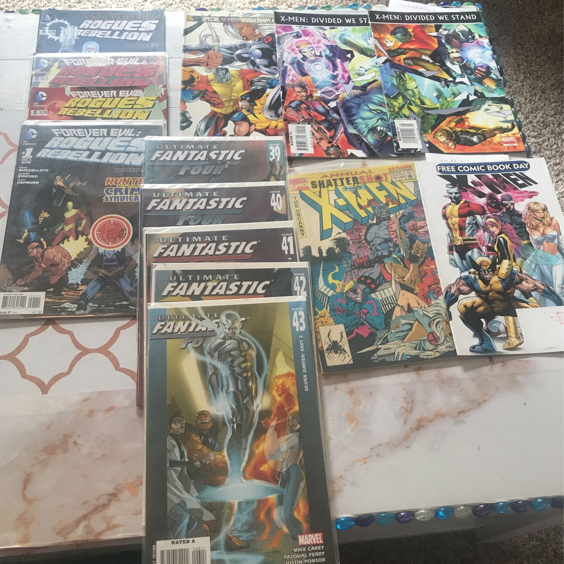 14 Amazing Comic Books! Ultimate Fantastic Four #39, 40, 41, 42, 43 2007 Marvel Comics 🔥plus 9 Additional BONUS COMICS X-men Divided We Stand And M