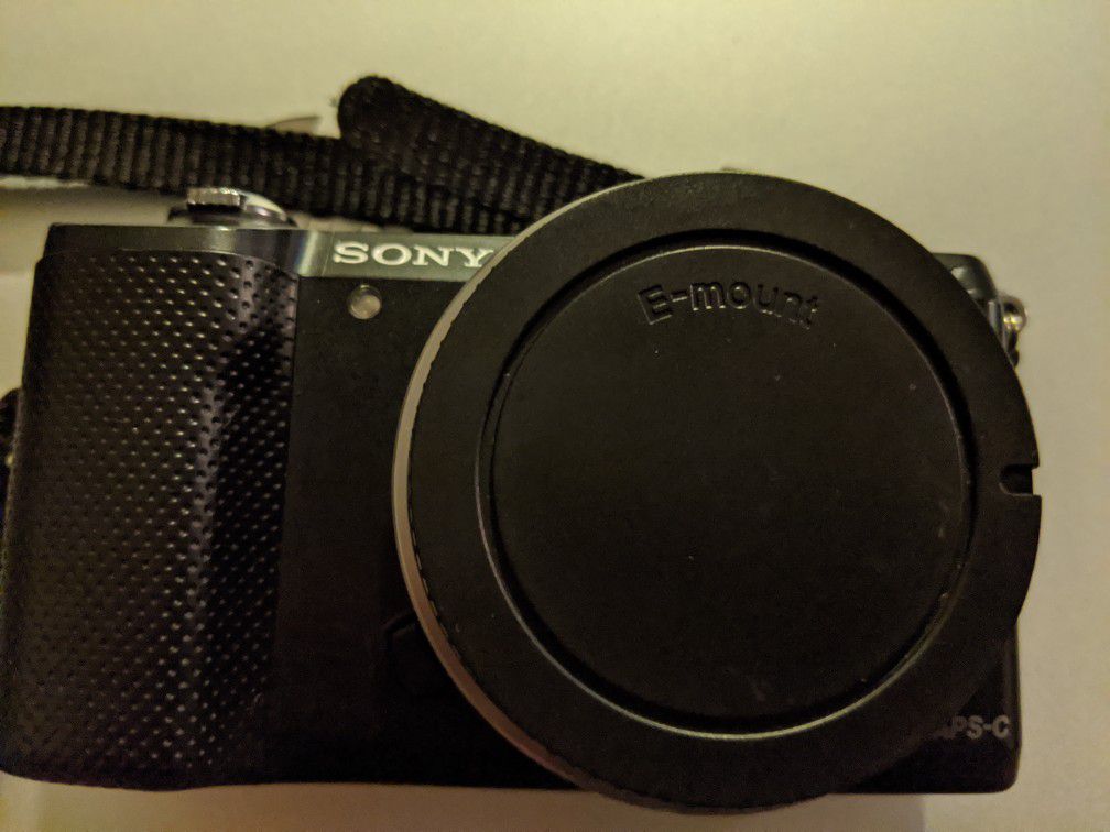 Sony A5000