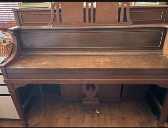 Free Story And Clark Piano Needs Tuning