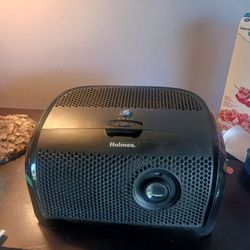 Holmes HAP9243 HEPA-Type Air Purifier Visipure  Black