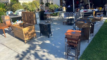 Garage sale $1. Sale. 21209 Oakleaf Canyon dr ca 91321