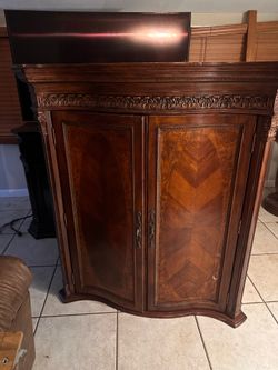 Dresser drawers