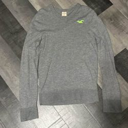 Hollister Sweater Size Medium
