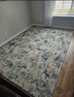 CARPETS/RUGS