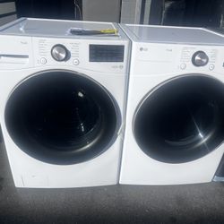 Washer And Dryer Set  Gas White.  Is New Os Open Box 