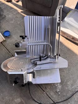 Avantco SL713A 13” Auto/Manual Deli Slicer