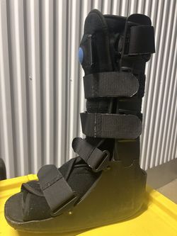 Medical Boot Like New