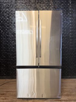 SAMSUNG REFRIGERATOR w/WARRANTY! R3392A