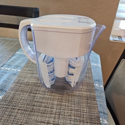 Brita With 2 New Filters