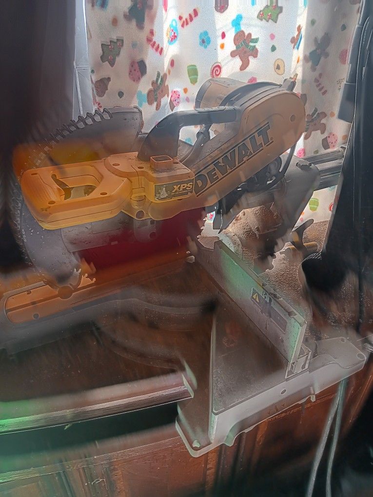 Sliding Dewalt Xps Miter Saw