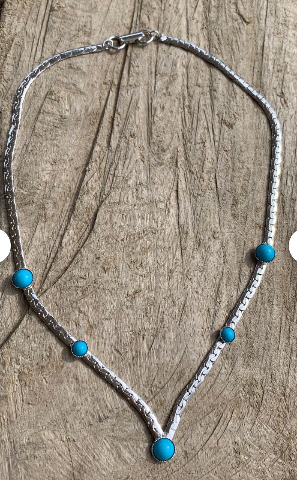intage Sarah Coventry signed "Summer Skies" Silver-tone necklace "V" shape, 5 Faux Turquoise