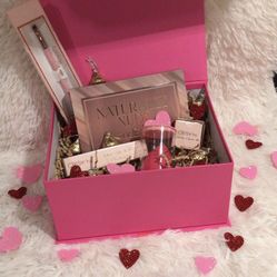 Beauty creations Gift Set