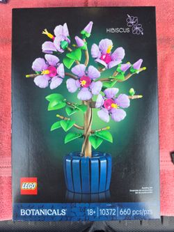 Lego Botanicals Purple Hibiscus (660 Pieces)