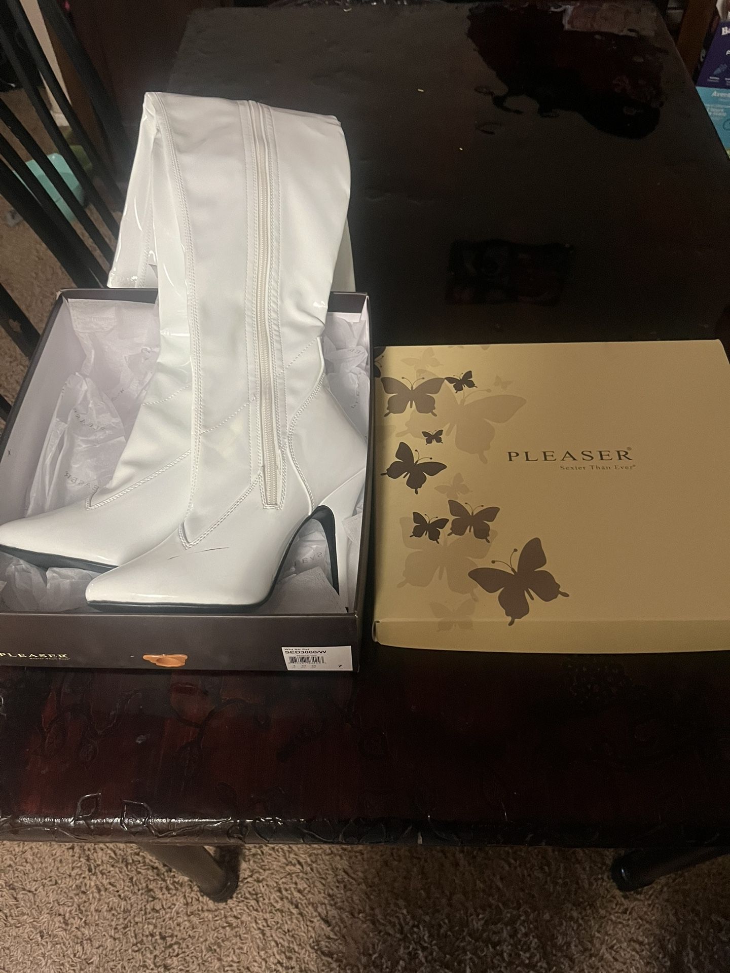 White Patent Leather Thigh High Boots Size 7 - Brand New Never Worn