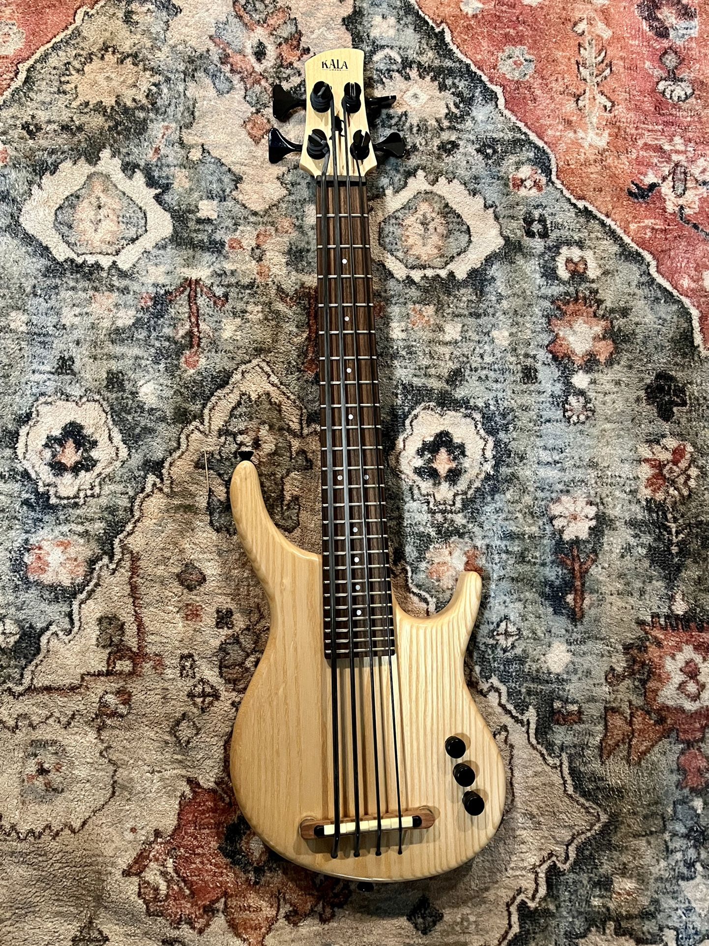 Kala U-Bass electric solid body for Sale in Los Angeles, CA - OfferUp