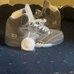Jordan 5 Wolf Greys