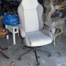 Big comfy heavy office chair 