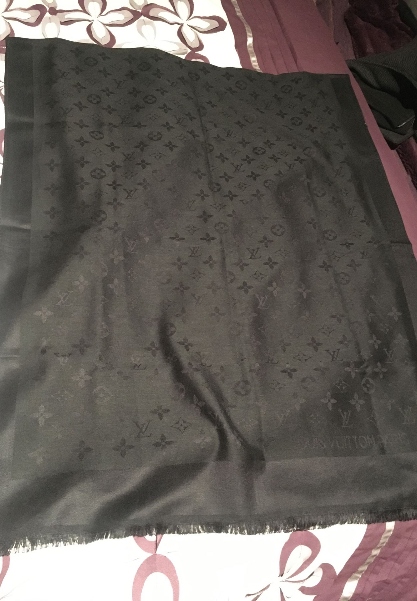 New authentic Louis Vuitton monogram black scarf