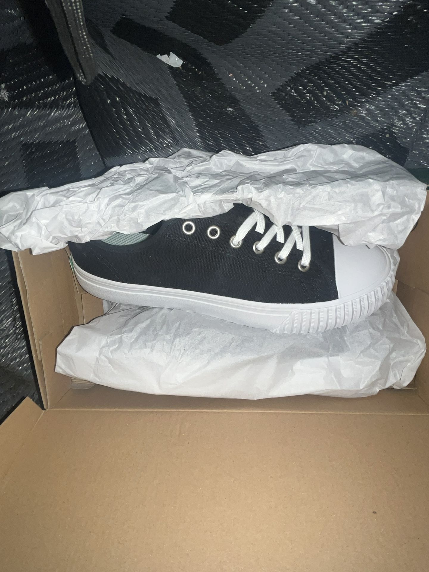 New PF Flyers size 9