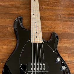 Sterling StingRay5 By musicMan 