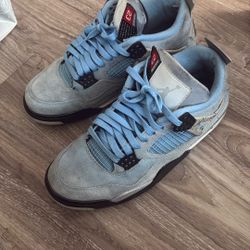 Jordan 4 UNC