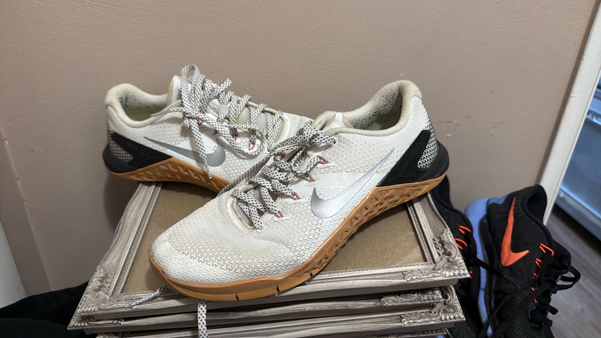 Nikes Shoes