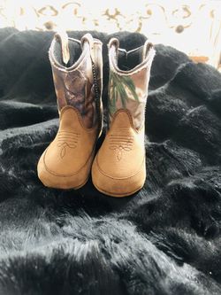 Cowboy baby boots size 4 brand new