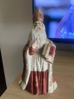 Musical figurine