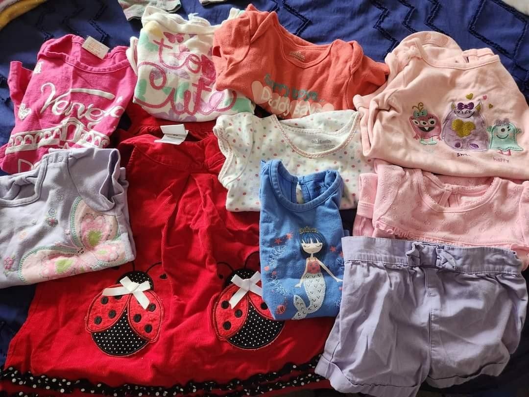 18 To 24 Months Girls Clothing/ 2nd Picture Clothes Are For Free With The Purchase Of 1st Picture Clothes