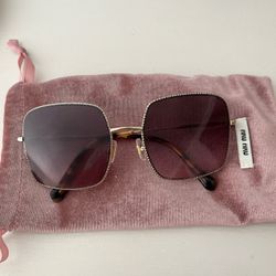 NWOT miu miu womens sunglasses 